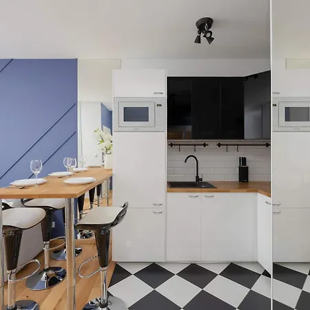 Stylish One Bedroom In With Parking By Renters *